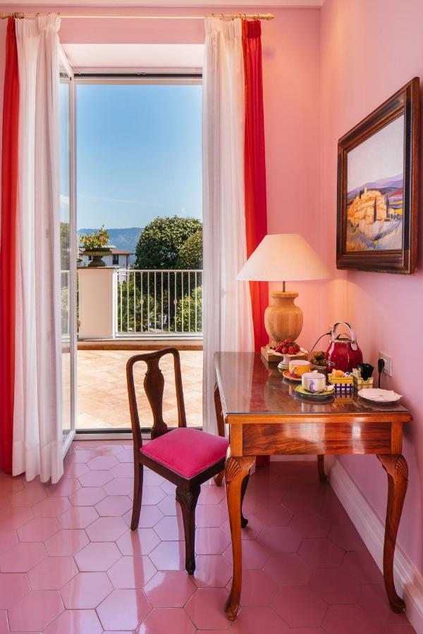 Boutique Hotel Don Alfonso 1890 ซานตากาตา ซุย ดูเอกอลฟี ภายนอก รูปภาพ