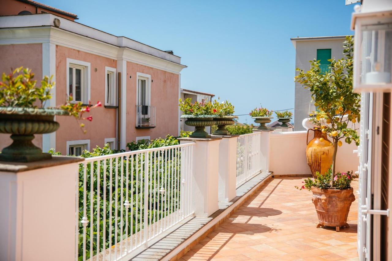 Boutique Hotel Don Alfonso 1890 ซานตากาตา ซุย ดูเอกอลฟี ภายนอก รูปภาพ